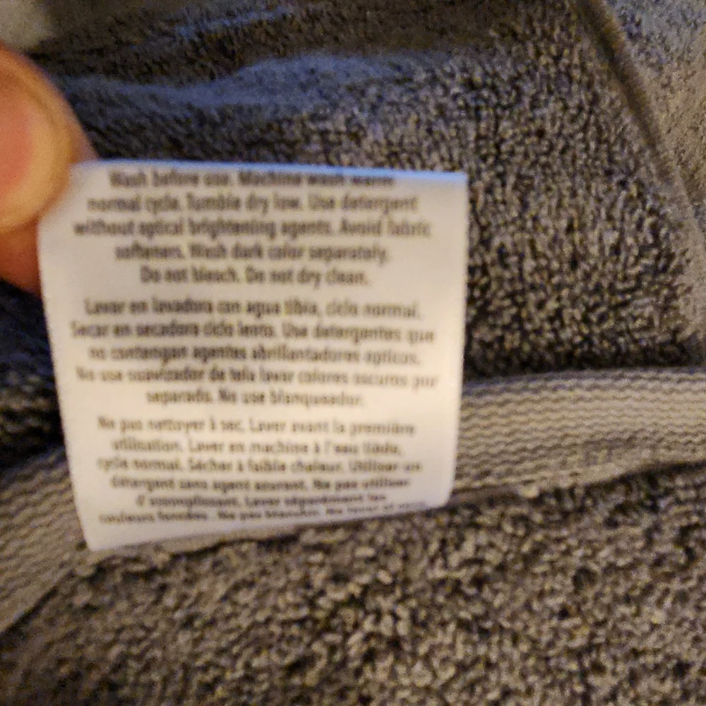 Purely Indulgent bath towels 30”X58” Gunmetal Gray Oeko-Tex NWT QUANTITY 2 Each